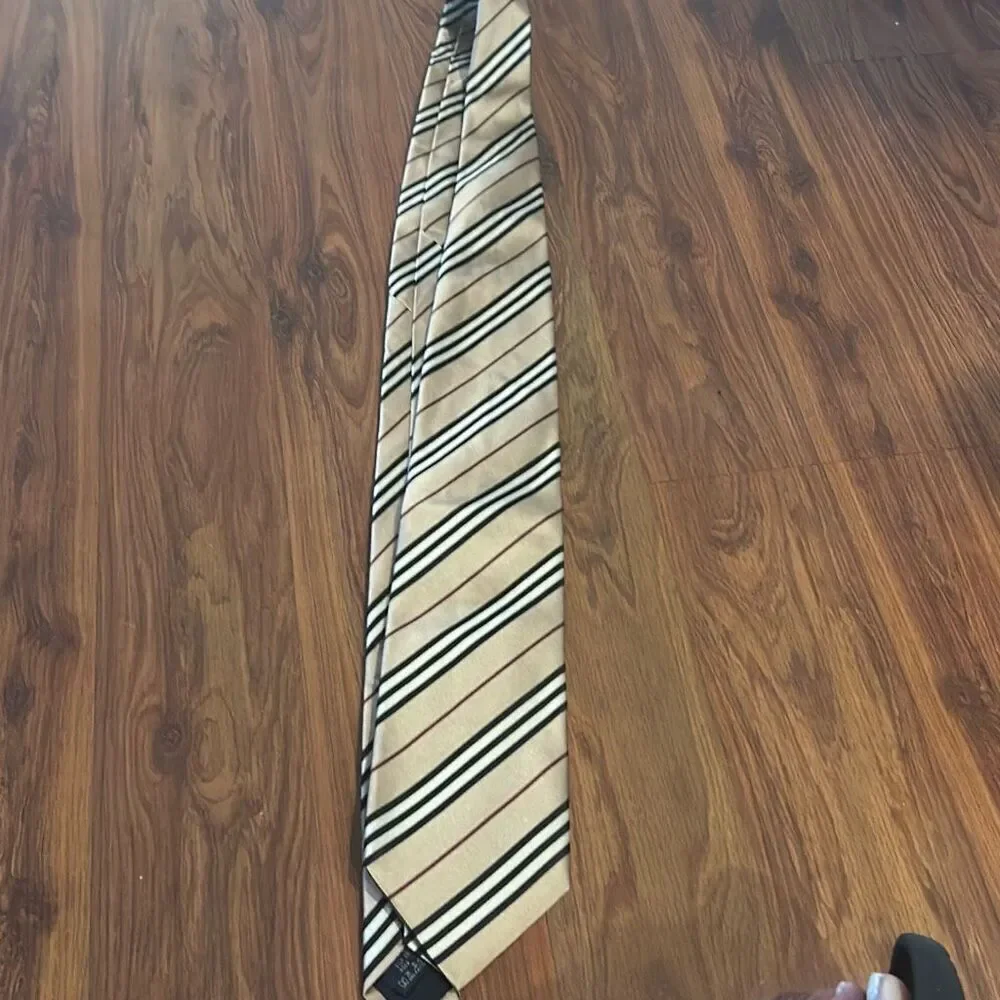 Burberry classic striped men's silk tie